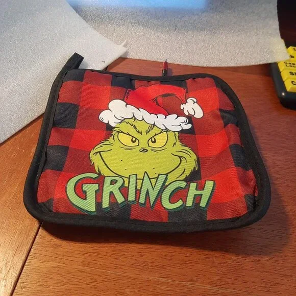 NEW ! Grinch Oven Mitts and Pot Holders Set 3 - Picture 4 of 5